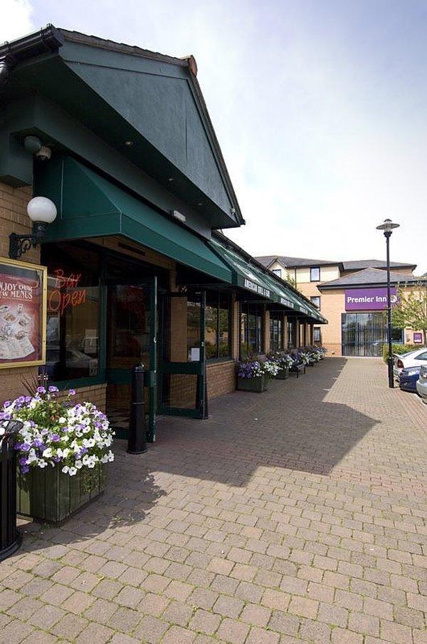 Premier Inn Bristol Filton Exterior foto